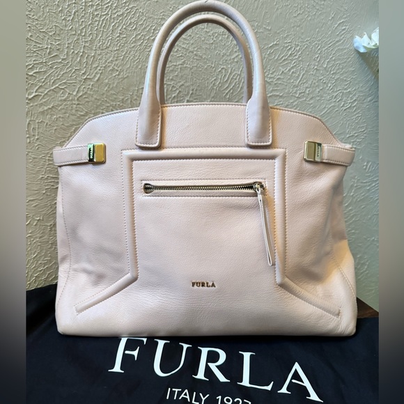 Furla Bags Euc Furla Pale Pink Shoulder Bag Poshmark